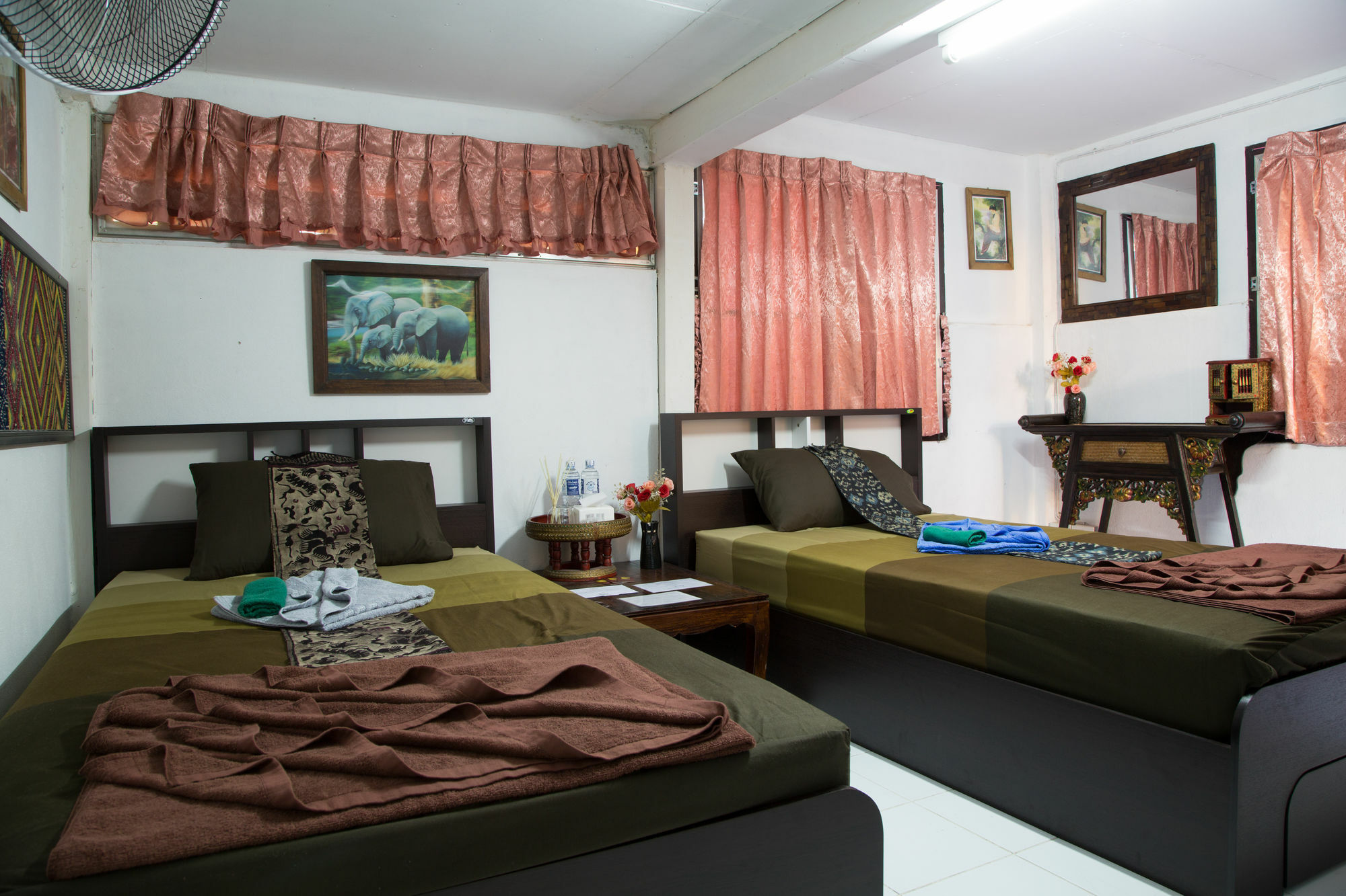 Golden Fort Guesthouse Chiang Mai Exterior foto
